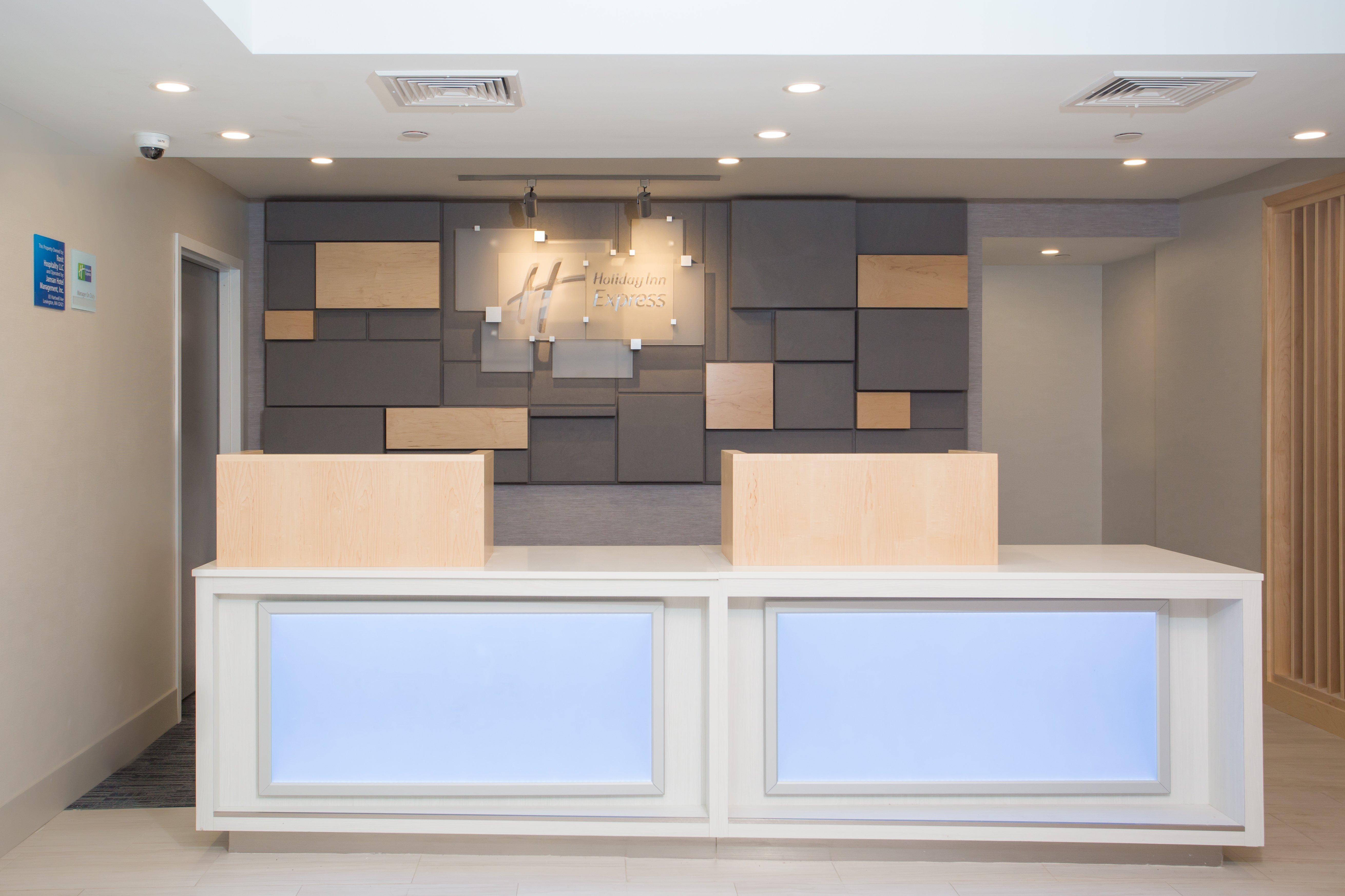 Holiday Inn Express Chelmsford By Ihg Exterior foto