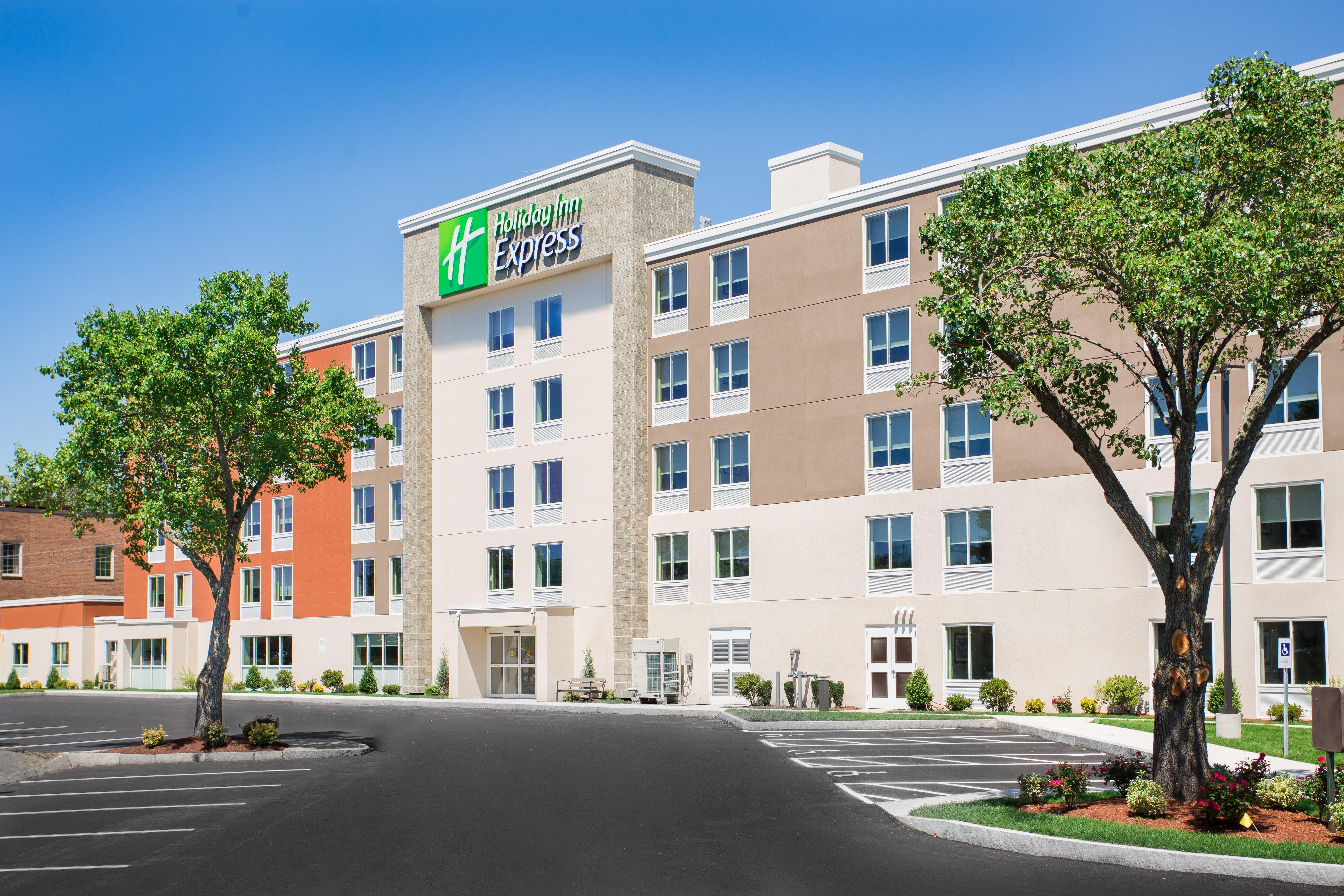 Holiday Inn Express Chelmsford By Ihg Exterior foto